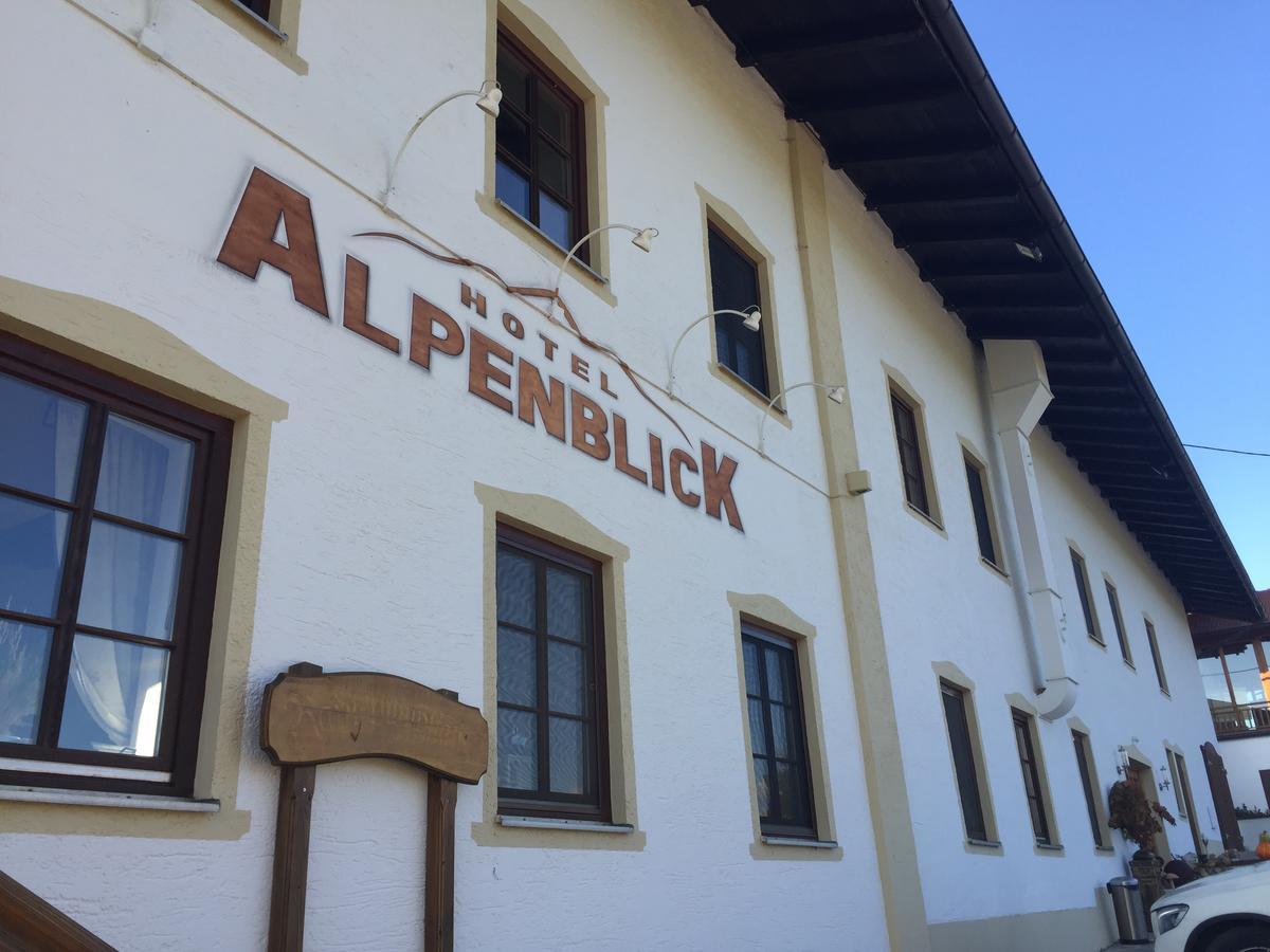 Hotel Alpenblick Riedering Eksteriør billede